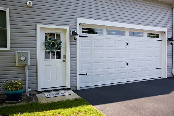 24/7 Emergency Garage Door Panel Replacement experts in Clay County County, GA